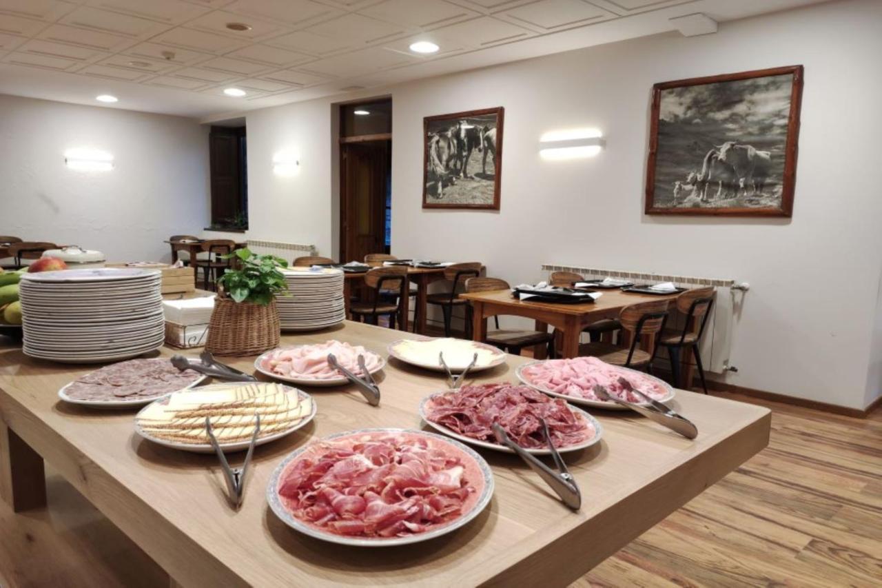 Hotel Saurat 에스포트 외부 사진