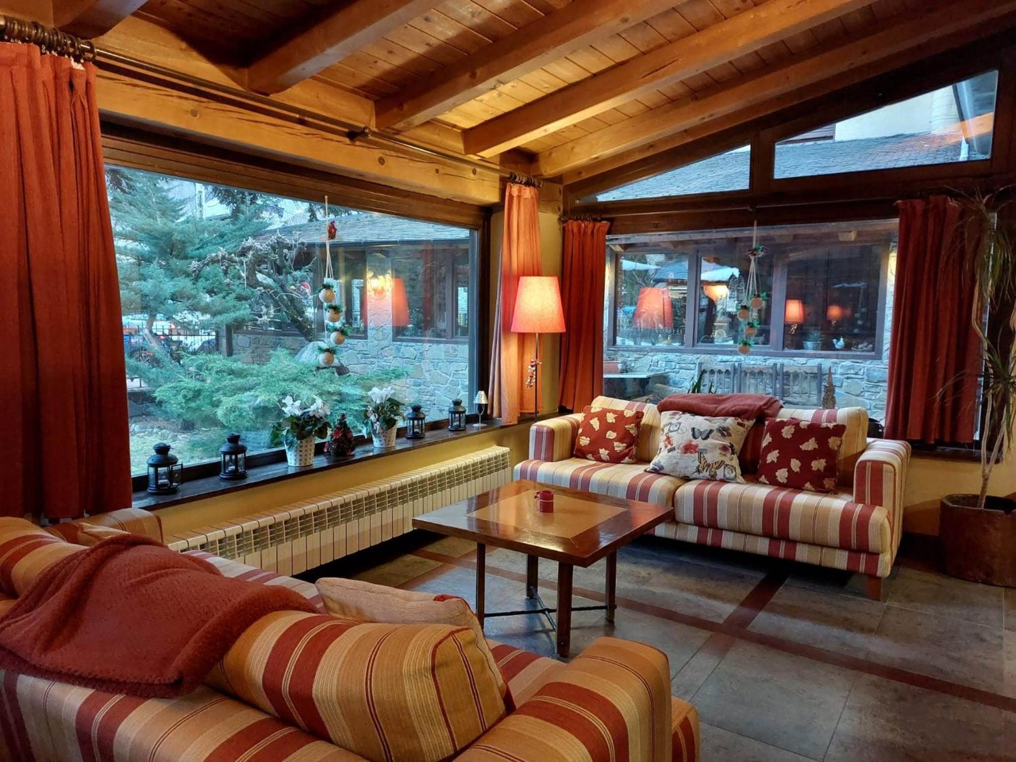 Hotel Saurat 에스포트 외부 사진